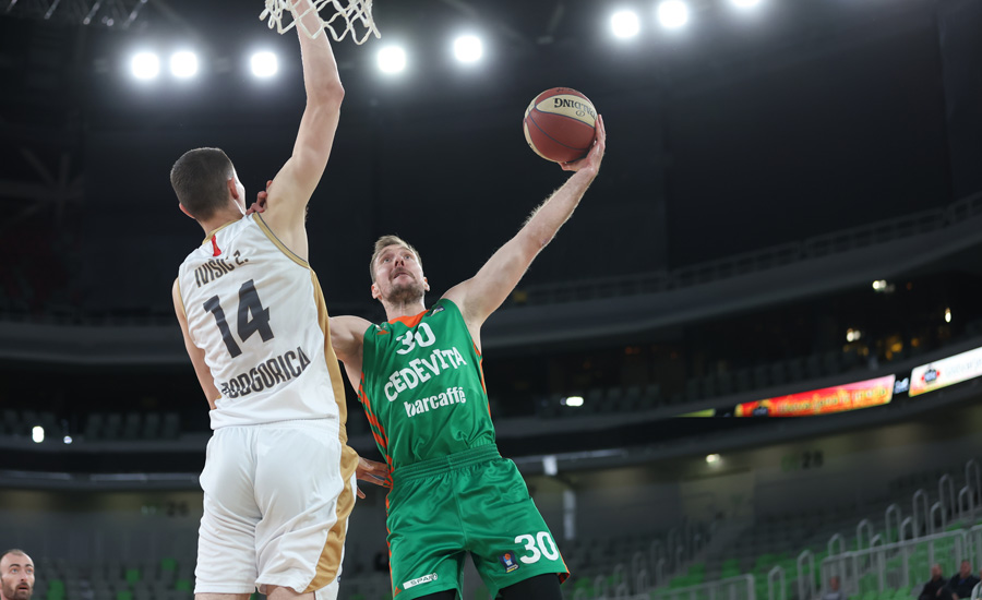 zvonimir ivisic sc derby
