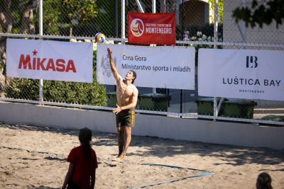 Završen prvi turnir prvenstva Crne Gore u odbojci na pijesku za odbojkaše - Odbojka Crna Gora