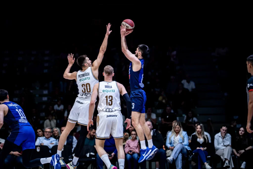 axel bouteille dubai buducnost