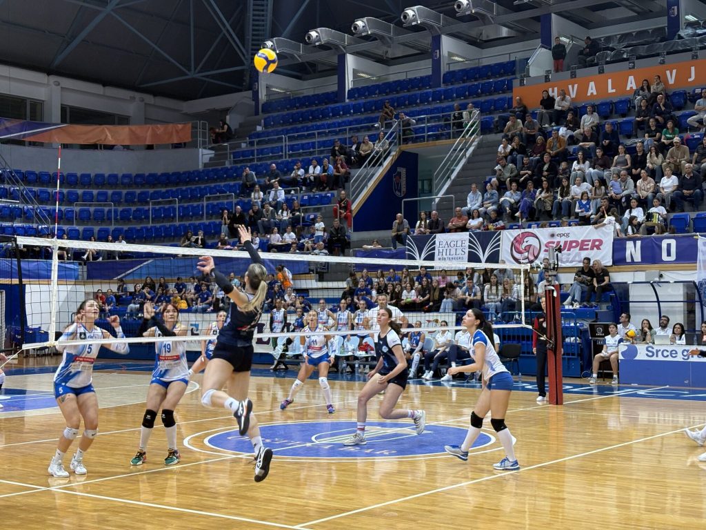 Fantastičan meč u Baru: Herceg Novi velikim brejkom poveo 2:0 u finalu - Odbojka Crna Gora
