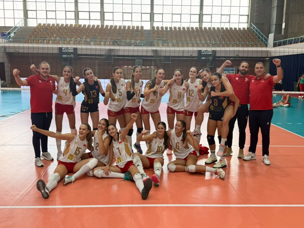 Crna Gora prvi put srušila Bugarsku i osvojila srebro na U17 Balkanskom prvenstvu! - Odbojka Crna Gora